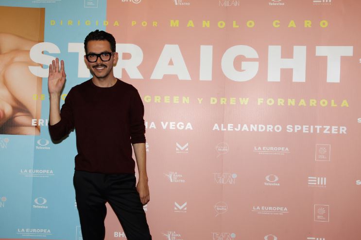 Alfombra roja, obra Straight